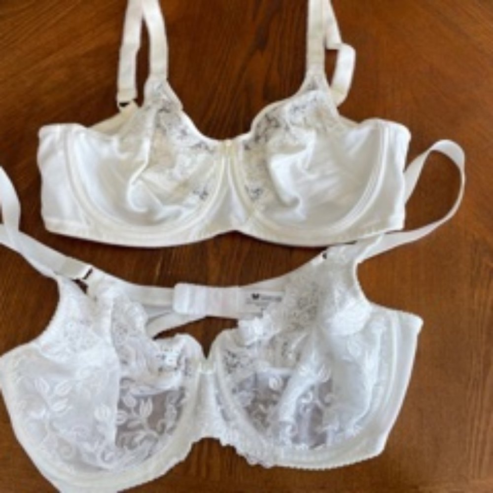 Wacoal Bra Bundle white and ivory size 34D